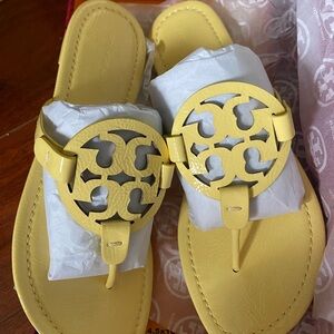 Tory Burch miller patent leather lemon ice（with dust bag）